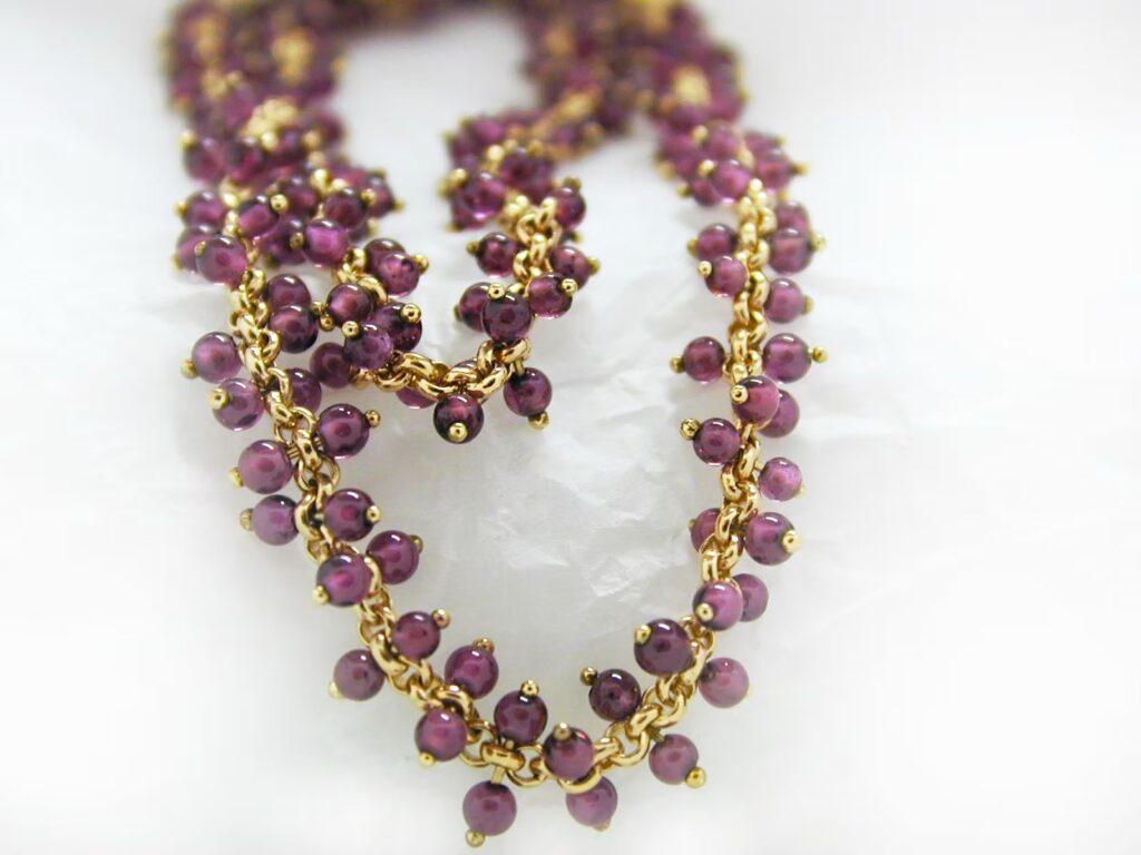 Collier Granat 750er Gelbgold